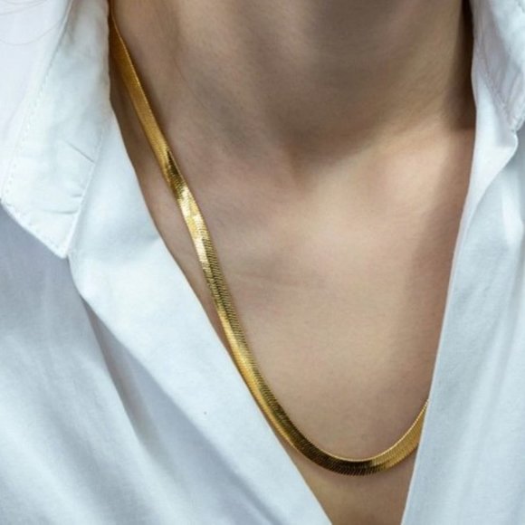 Gorgeous 925 Sterling Silver 18K Gold Plated 4MM Flat 20 inch Chain - Picture 2 of 4